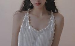 精品成品国色天香卡一卡二摄像头